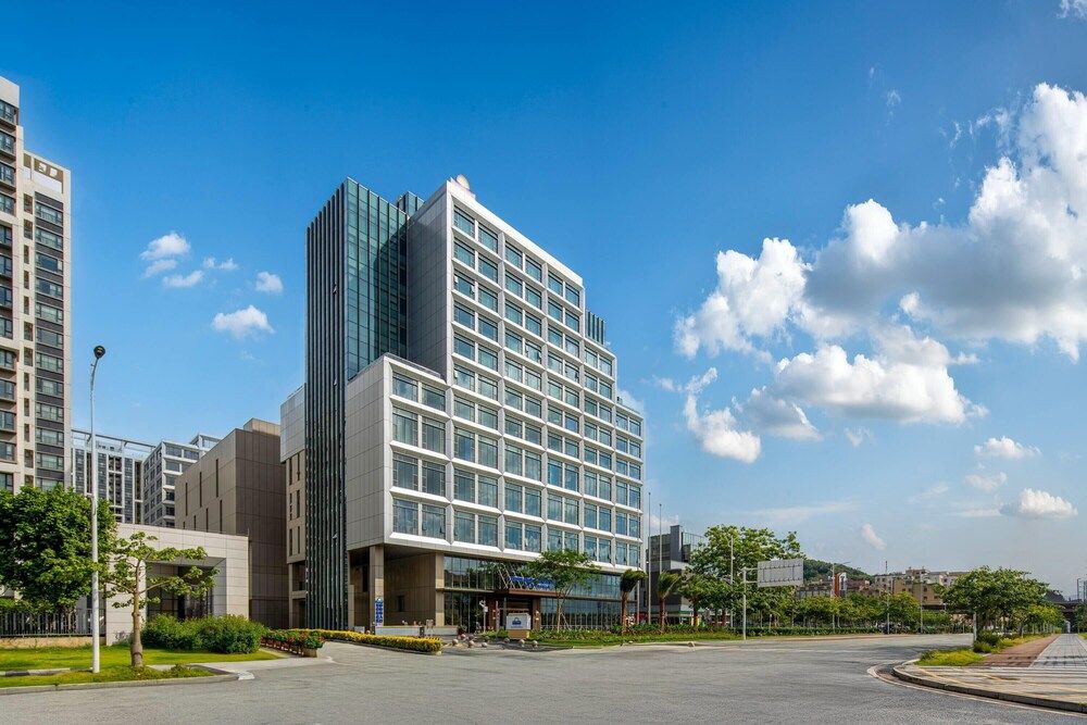Days Hotel by Wyndham Zhuhai Jinwan 1