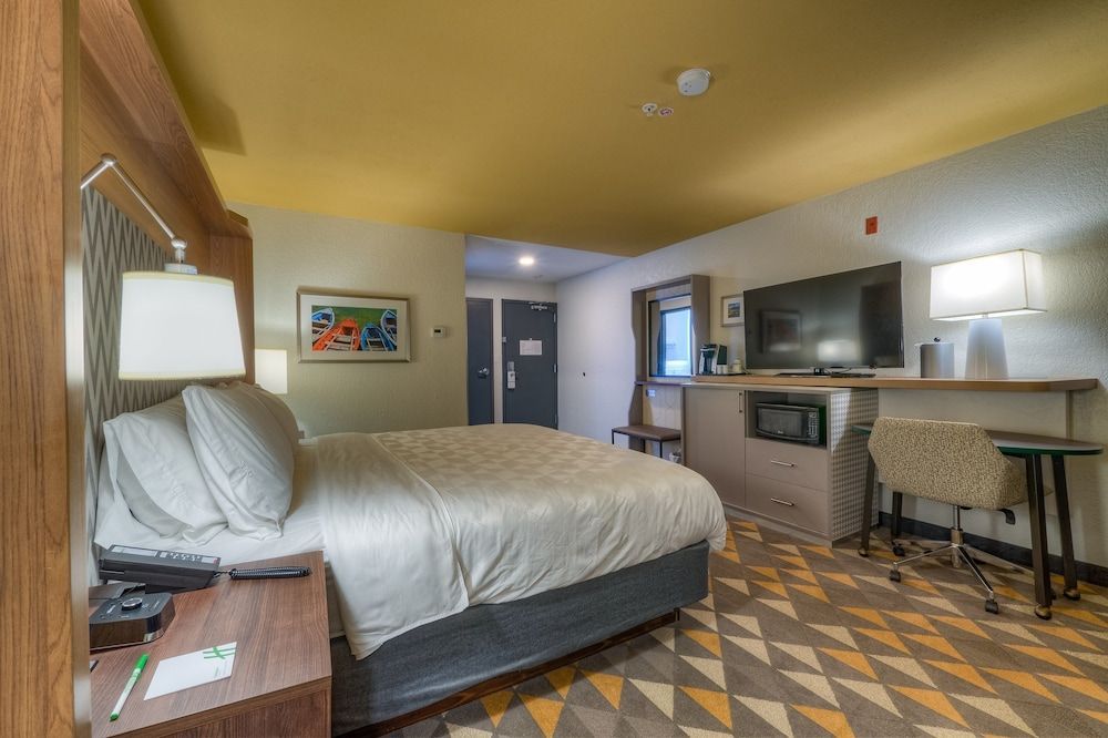 Holiday Inn TACOMA MALL by IHG 2