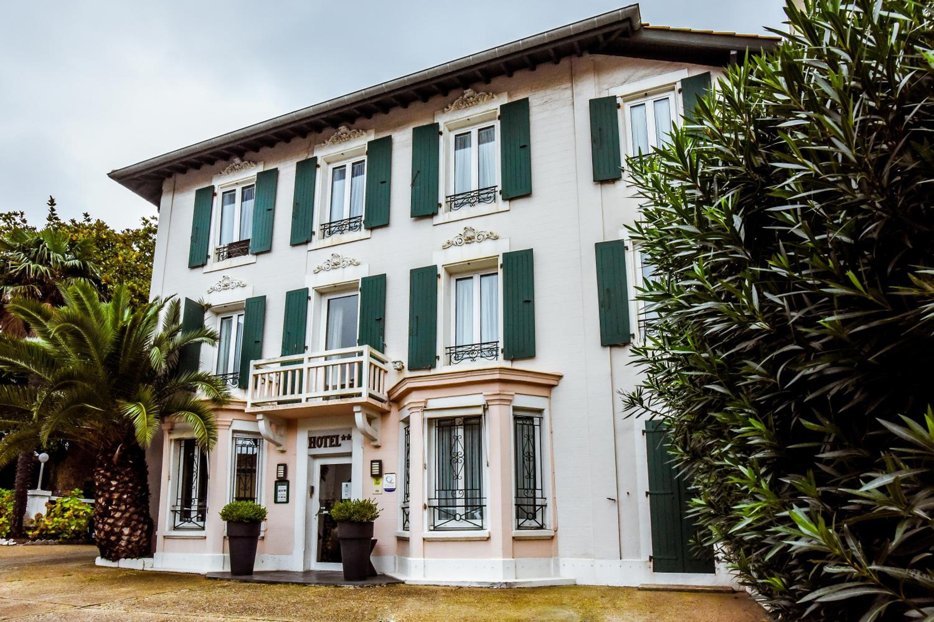 Hôtel VAL FLORES LOGIS 1