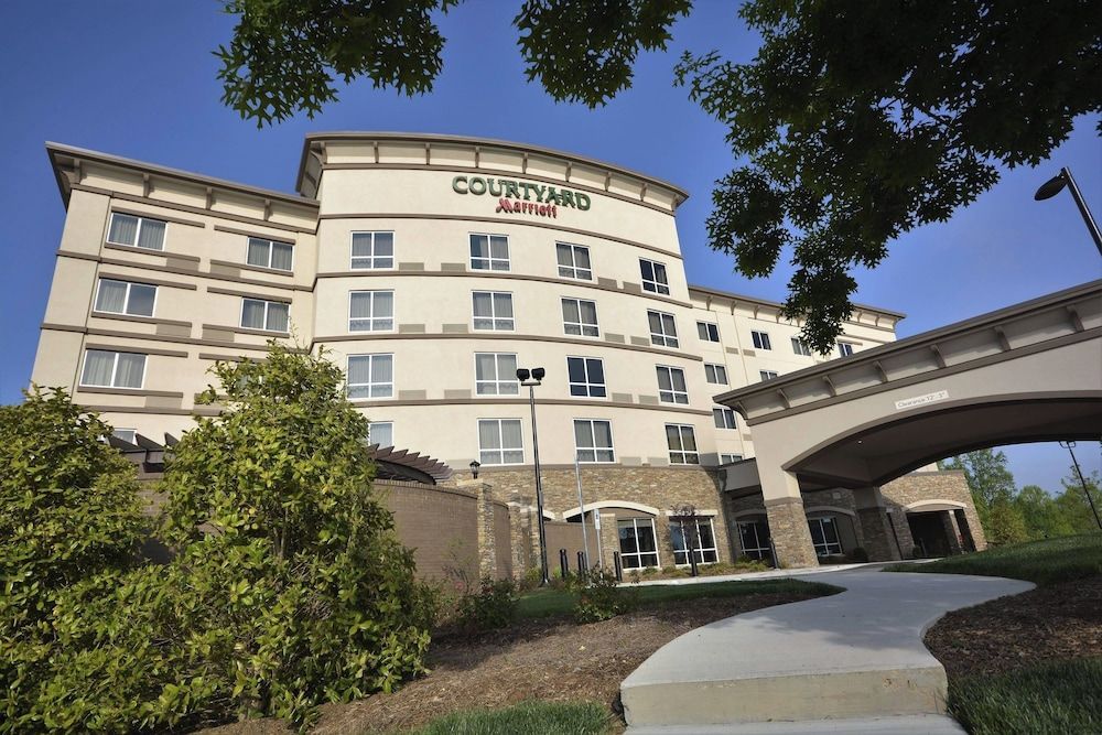 Courtyard by Marriott Asheville Airport 1