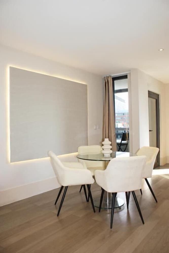 NOVU Apartments Liverpool Waterfront 2