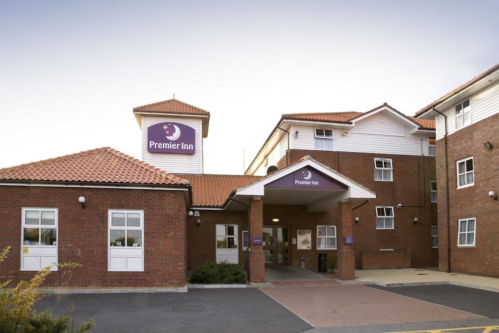 Premier Inn Chelmsford - Springfield 1
