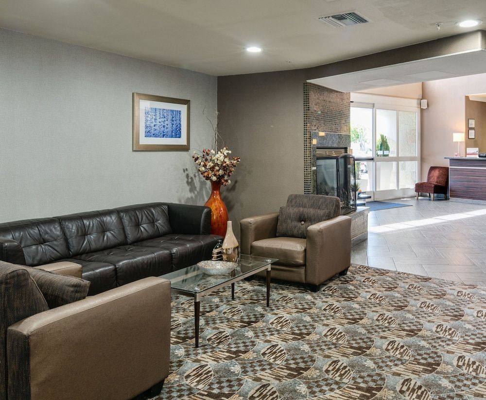 Holiday Inn Express & Suites SANTA CLARA by IHG 2