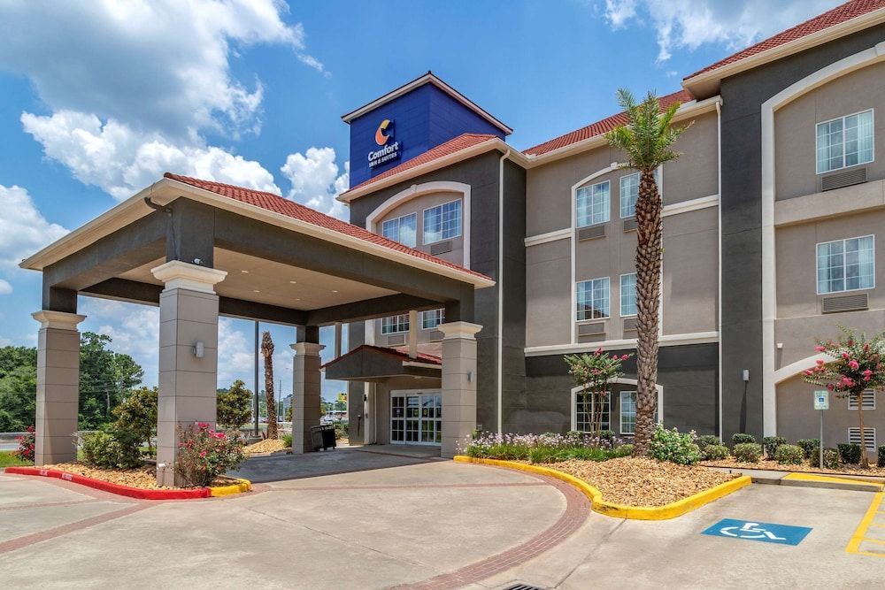 Comfort Inn & Suites Cleveland TX 1