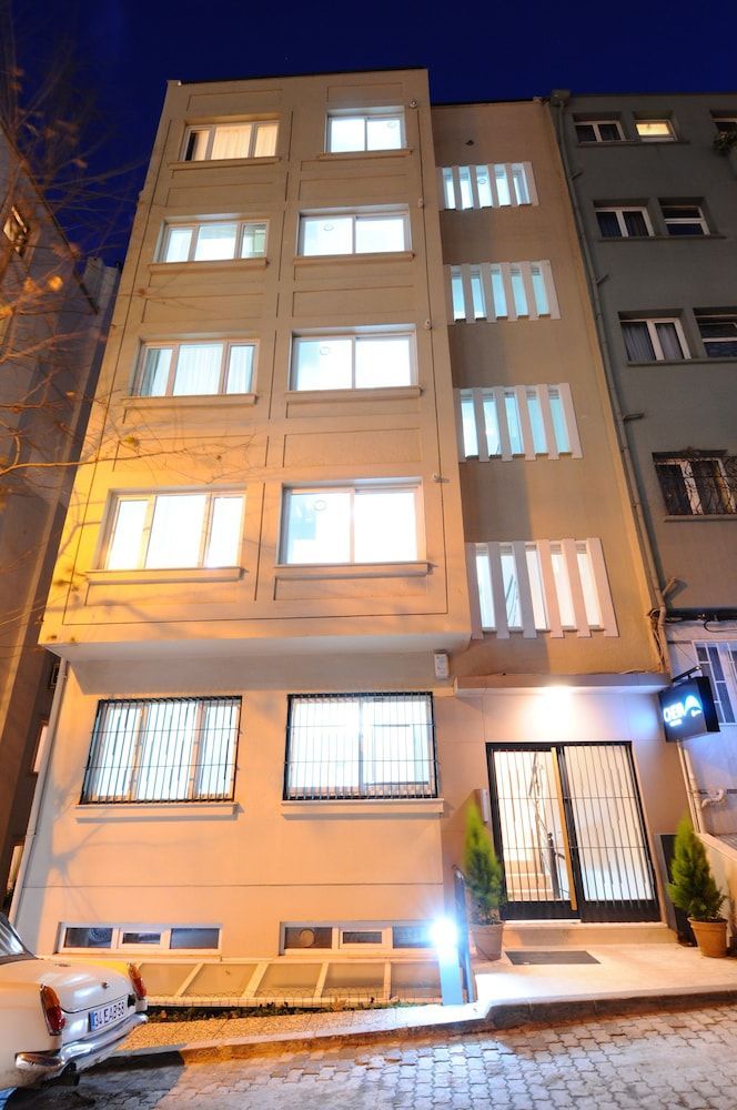 Cheya Taksim BNB Gumussuyu Istanbul City Center Comfort Residence 1