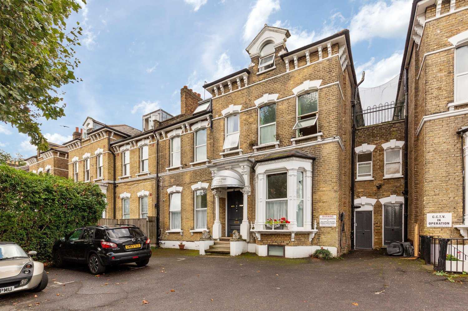 Amhurst Hotel 2