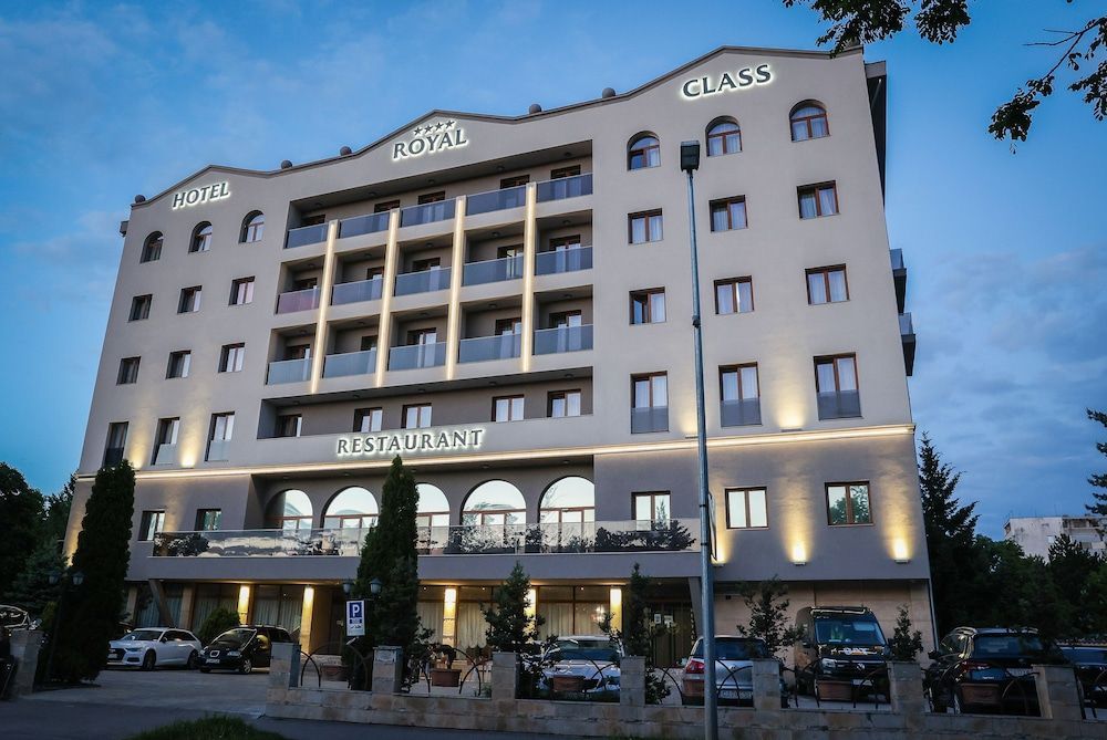 Royal Class Hotel 1