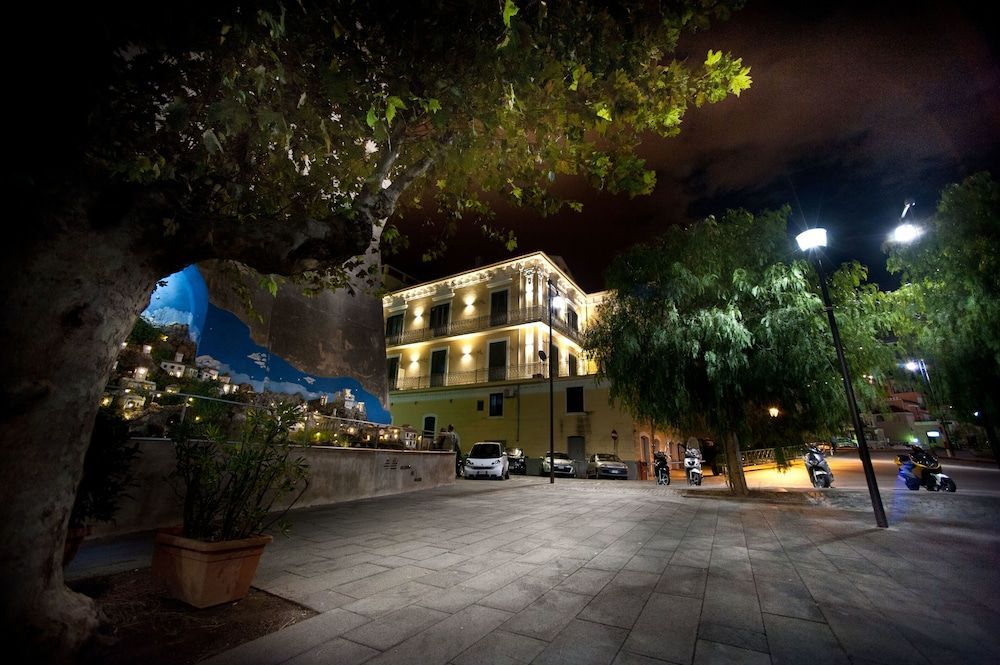 Palazzo Della Monica 1