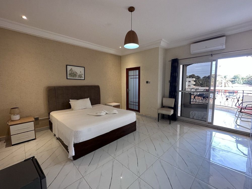 Apartments Plaza Hotel 1