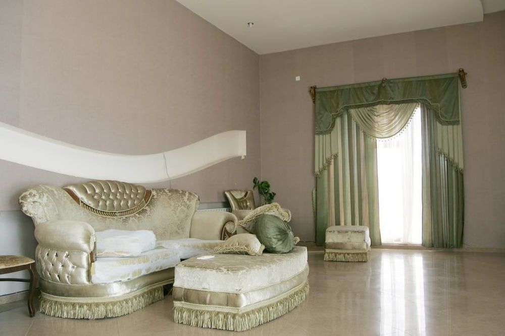 Hotel Eleon 1