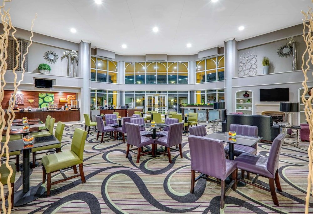 La Quinta by Wyndham Dallas - Addison Galleria 2