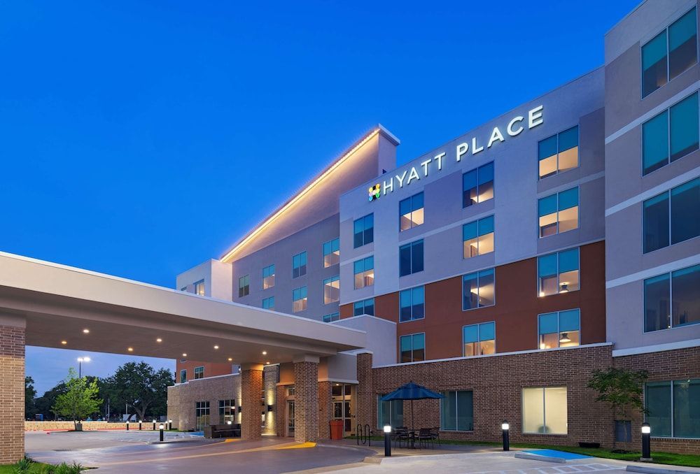 Hyatt Place Austin Lake Travis/Four Points 1