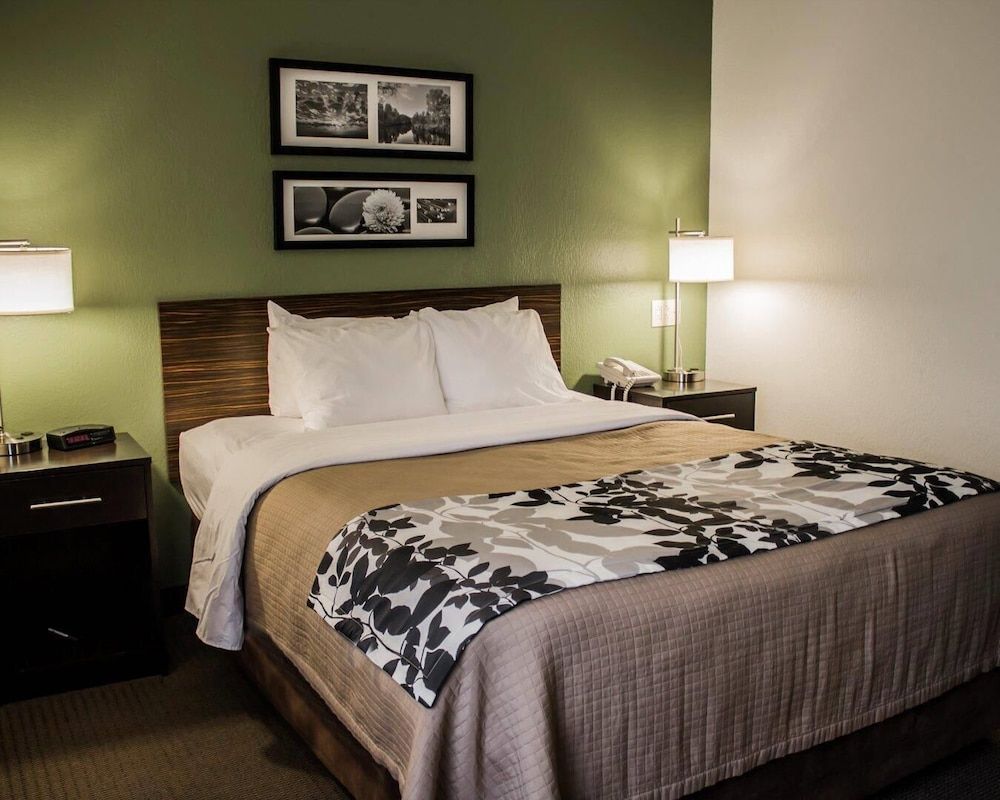 Suburban Studios Johnstown - Richland Town Center 1