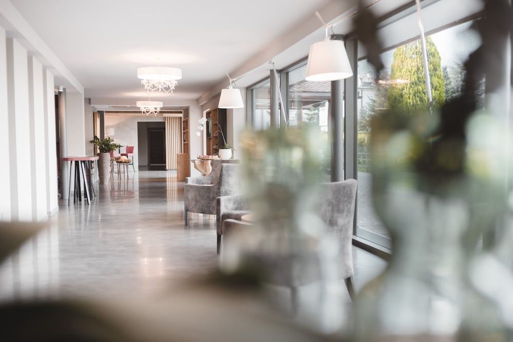 Hotel Tiefenbrunn Gardensuites & Breakfast 1