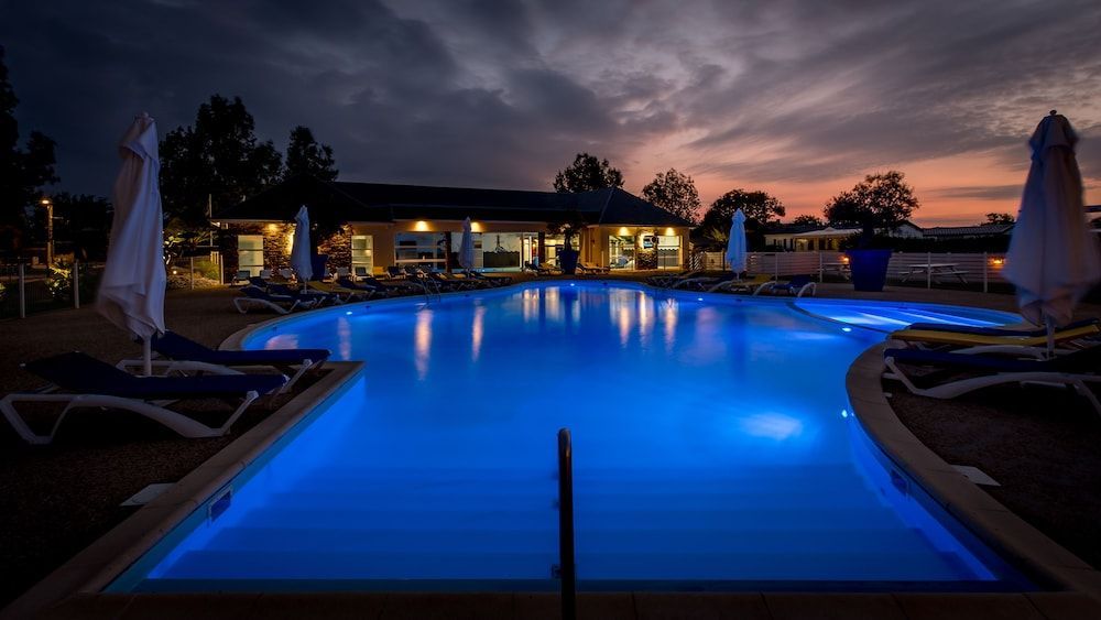 M&V Resort Camping 1