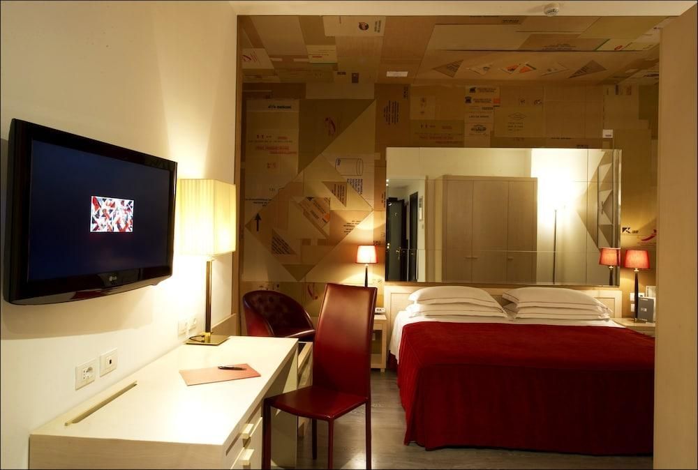 Phi Hotel Bologna 1