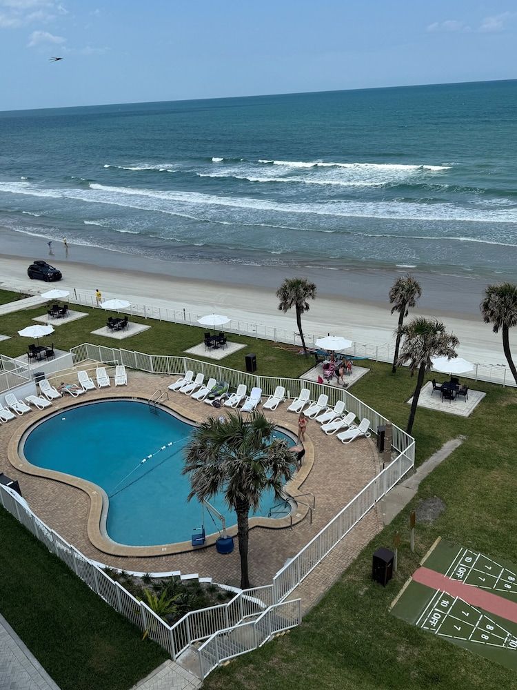Perry's Ocean-Edge Resort 1