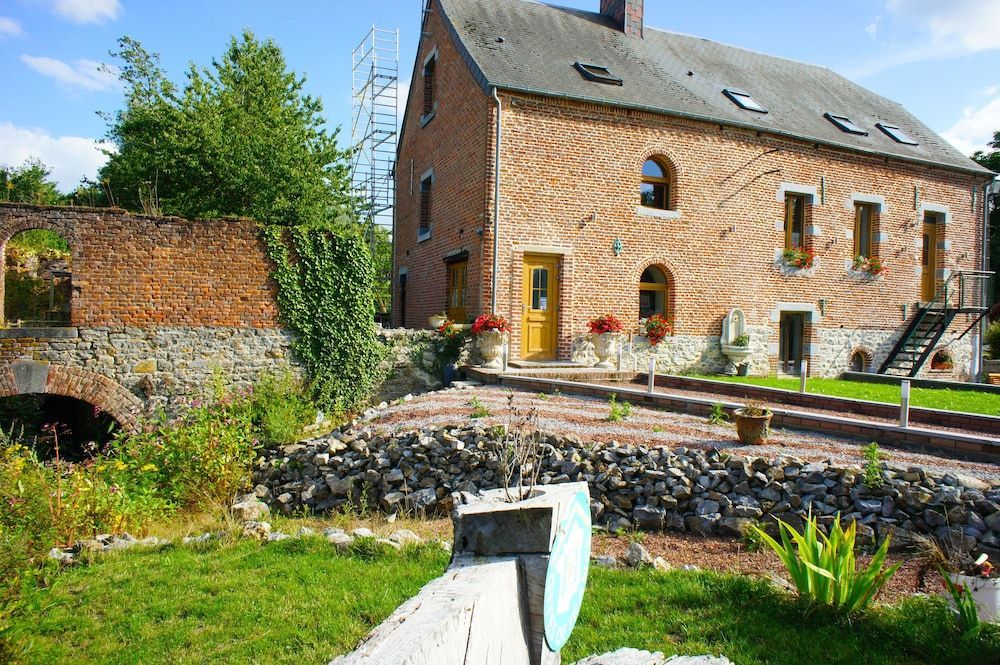 Aux Logis de la Solre 1
