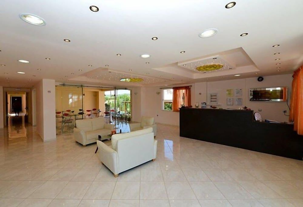 Golden Rose Suites 2