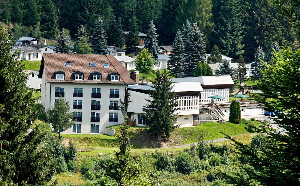 Waldhotel Feldbachtal 1