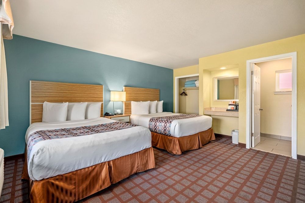 Avenue Inn Downtown San Luis Obispo 1