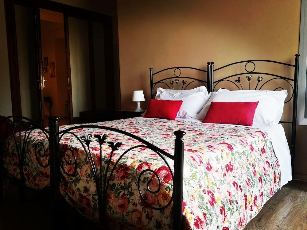 B&B Acanthus 2