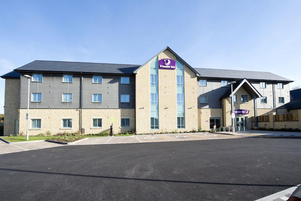Premier Inn Cirencester 1