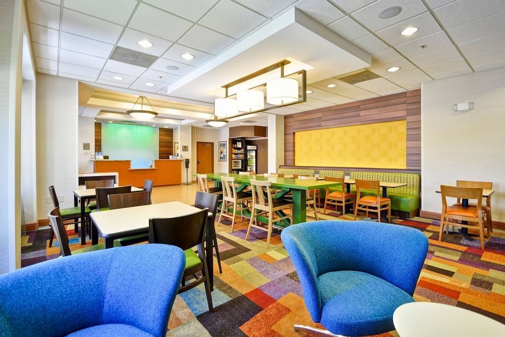 Fairfield Inn & Suites by Marriott Atlanta Vinings/Galleria 2