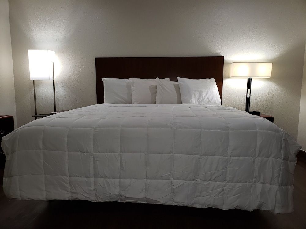 CLEAR LAKES INN 2