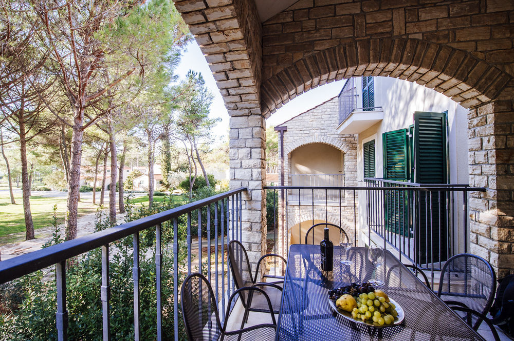Zaton Holiday Resort Apartments 1