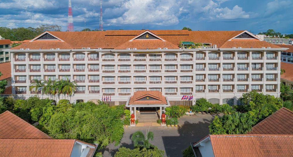 Hotel Somadevi Angkor Resort & Spa 1