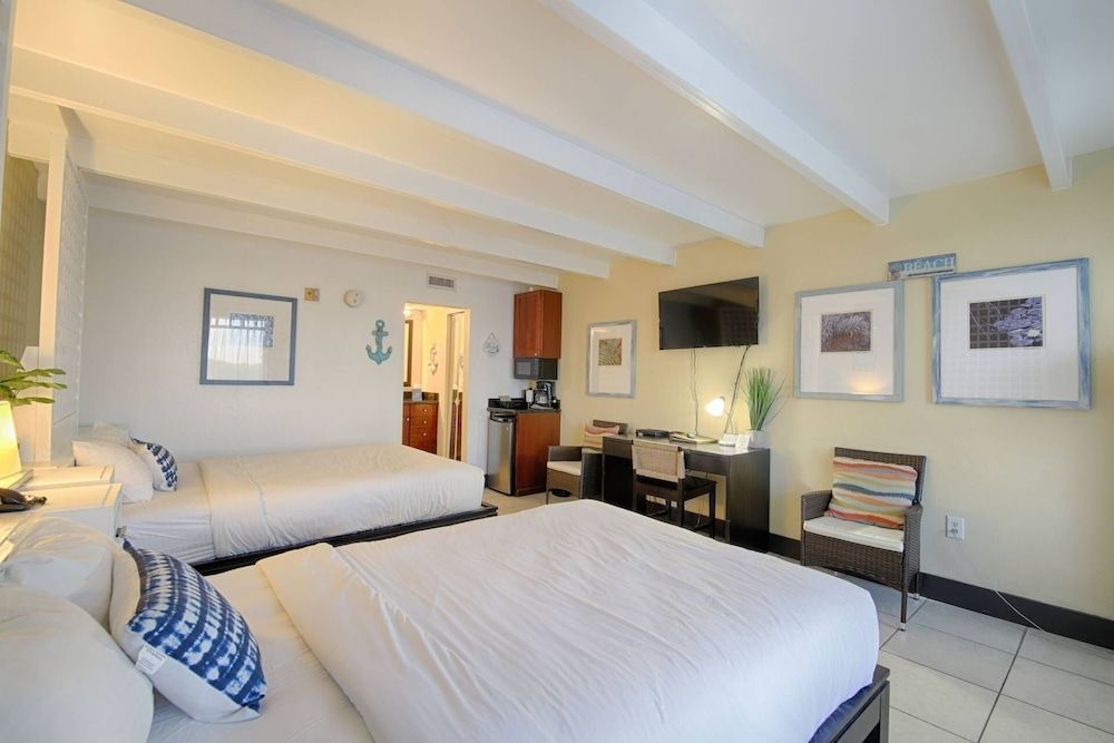 115 Little Harbor Inn 1