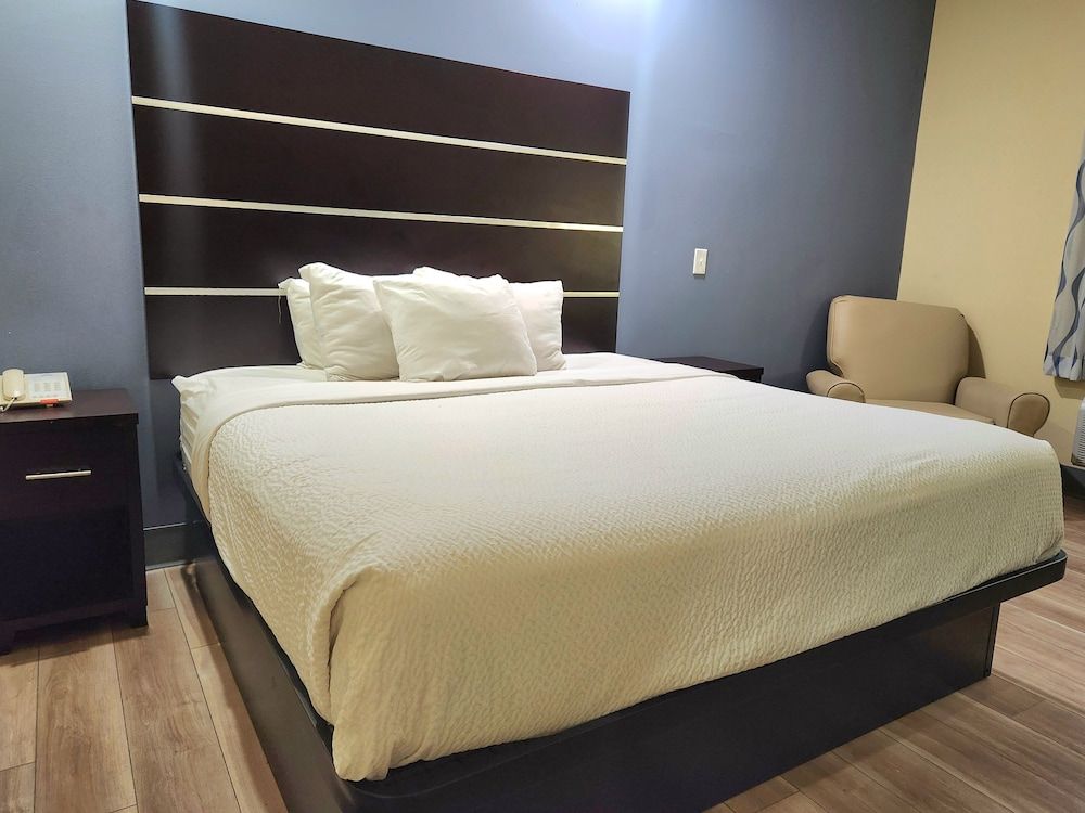 Days Inn by Wyndham Baton Rouge Airport 1