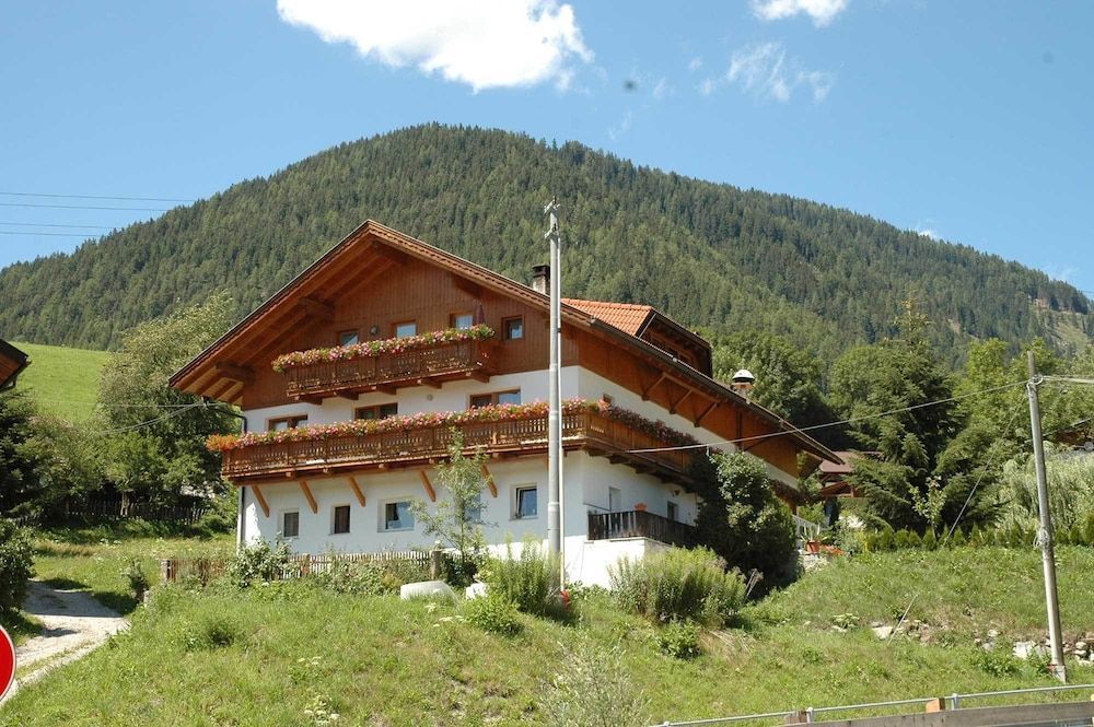 Pension Wirt am Bach 1