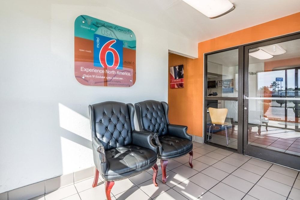 Motel 6-Lumberton, NC 2