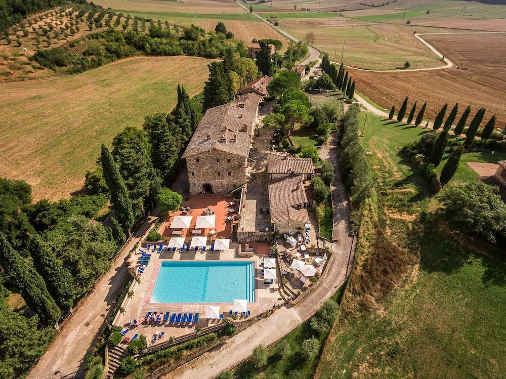 Borgo Il Poggiaccio Residence 1