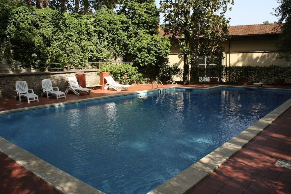 Villa La Nussa 1