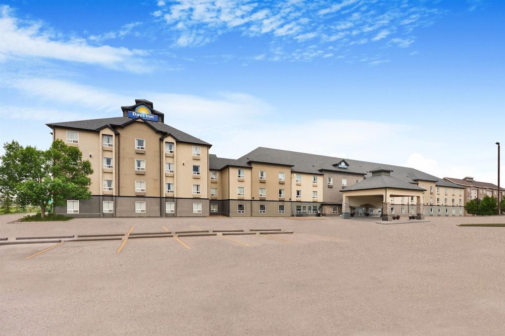 Days Inn by Wyndham Regina 1