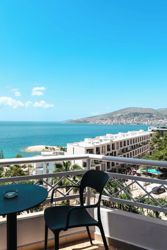 Saranda Hotel 1