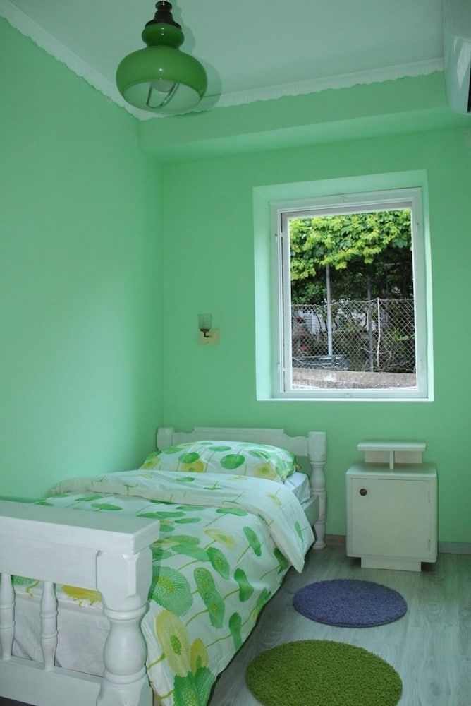 Guest House Gugily 1