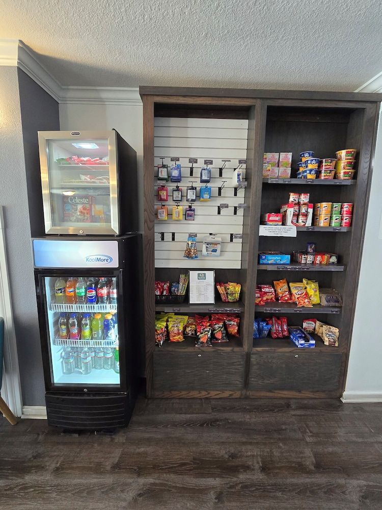 Quality Inn & Suites Tulare 2