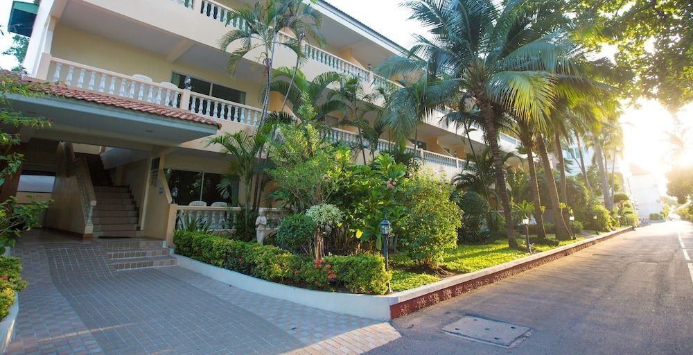 Twin Palms Resort Pattaya, SHA Extra Plus Certified 1