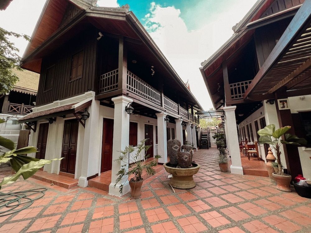 khong kham Hotel 1