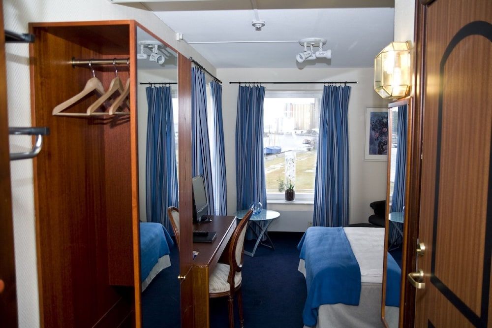 Hotel Riverside 2