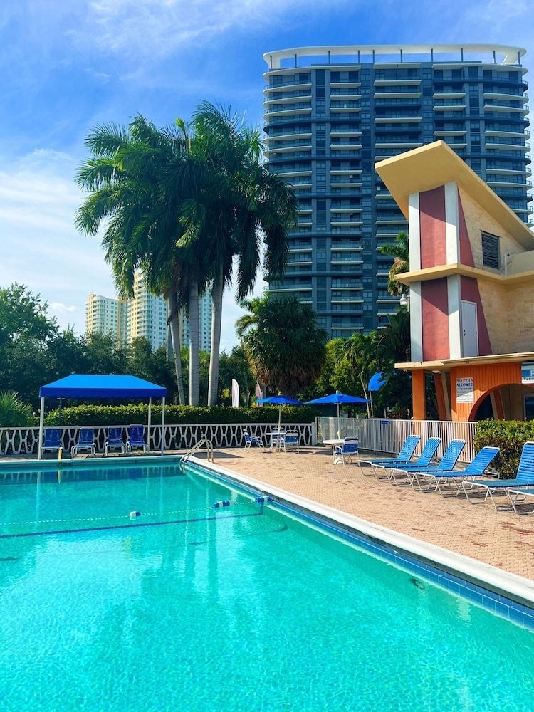 Bposhtels Hollywood Florida 1