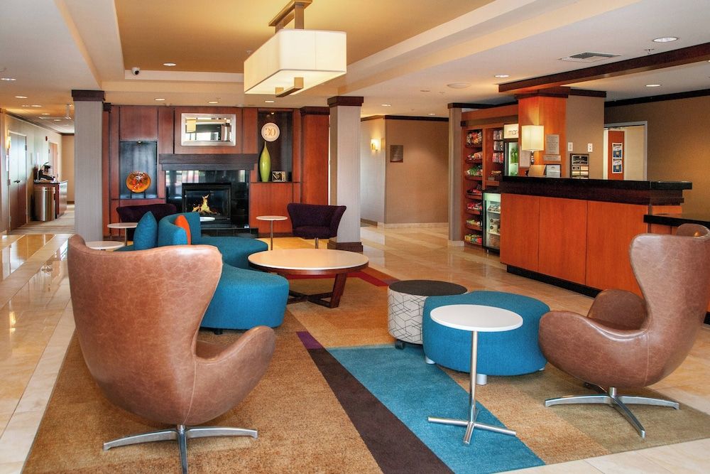 Fairfield Inn and Suites by Marriott Colorado Springs North Air Force Academy 2