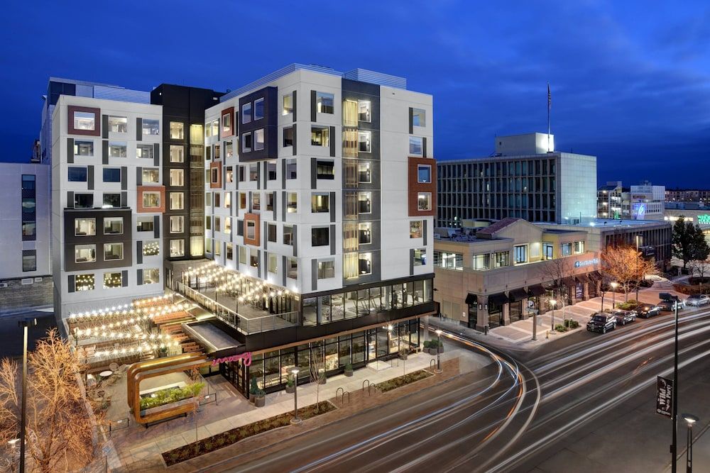 MOXY Denver Cherry Creek 1