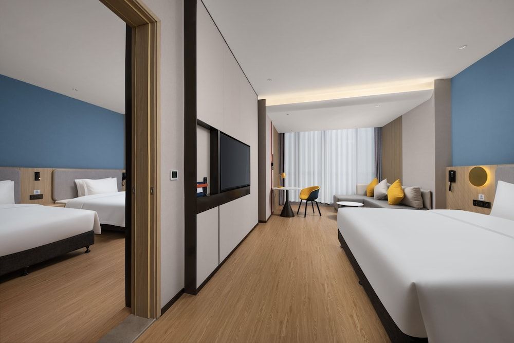 Holiday Inn Express Jiangmen Yinhu Bay by IHG 1