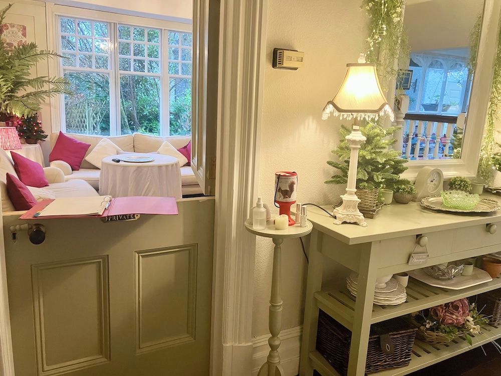 Storrs Gate House B & B No pets Allowed 2