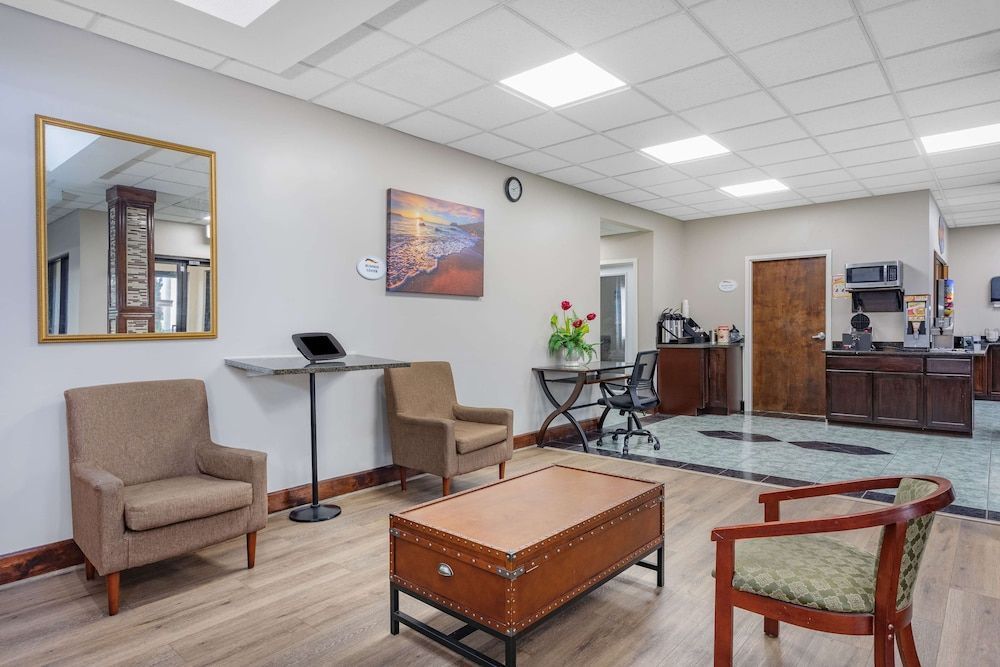 Baymont by Wyndham Midway Tallahassee 2